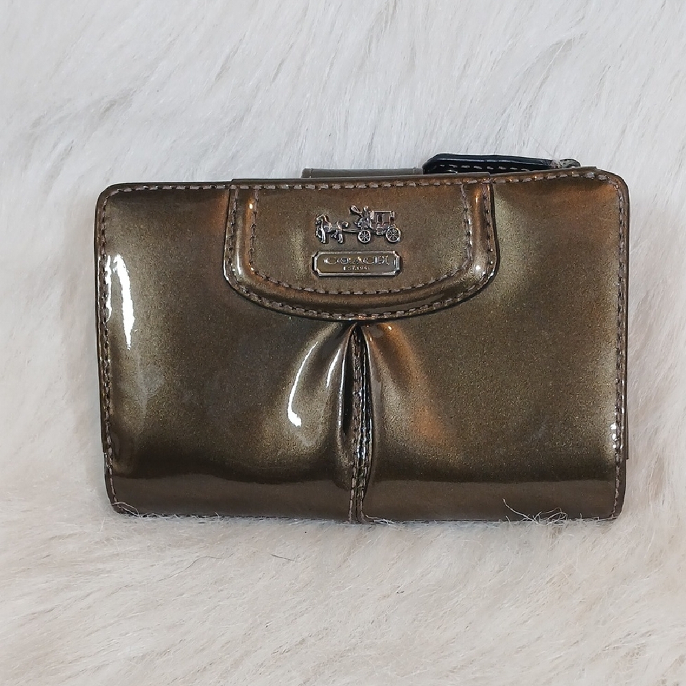 Coach Madison  Patent Leather Olive Green Bi-Fold  Wallet